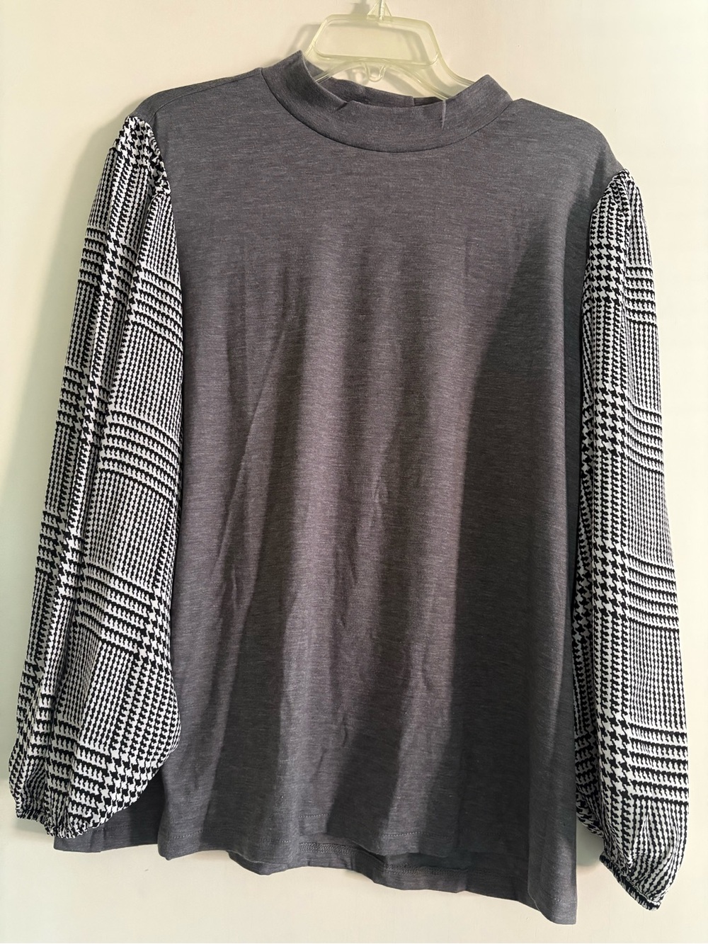 Ann Taylor Gray Pullover Top with Black-and-White Patterned Balloon Sleeves